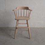 LITTLE STEP｜ステップ付き ろくろ脚 チャイルドチェア　正面
