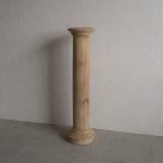COLUMN 116｜1920s パイン材 コラム花台　正面